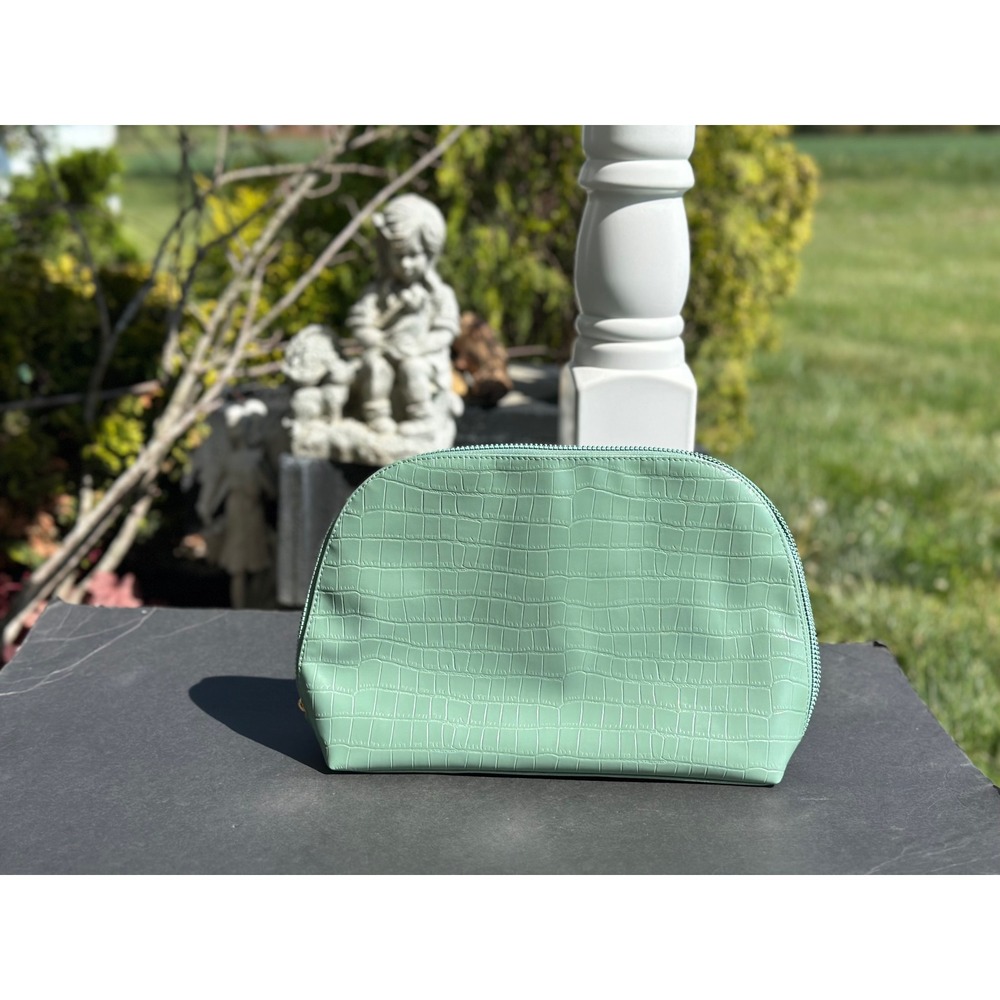 Sonia Kashuk Mint Green Croc Embossed Dome Makeup Bag Cosmetic Pouch Zip Large